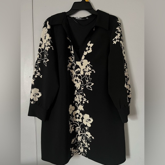 Zara Black Dress with Cream Floral Accents - Picture 8 of 9